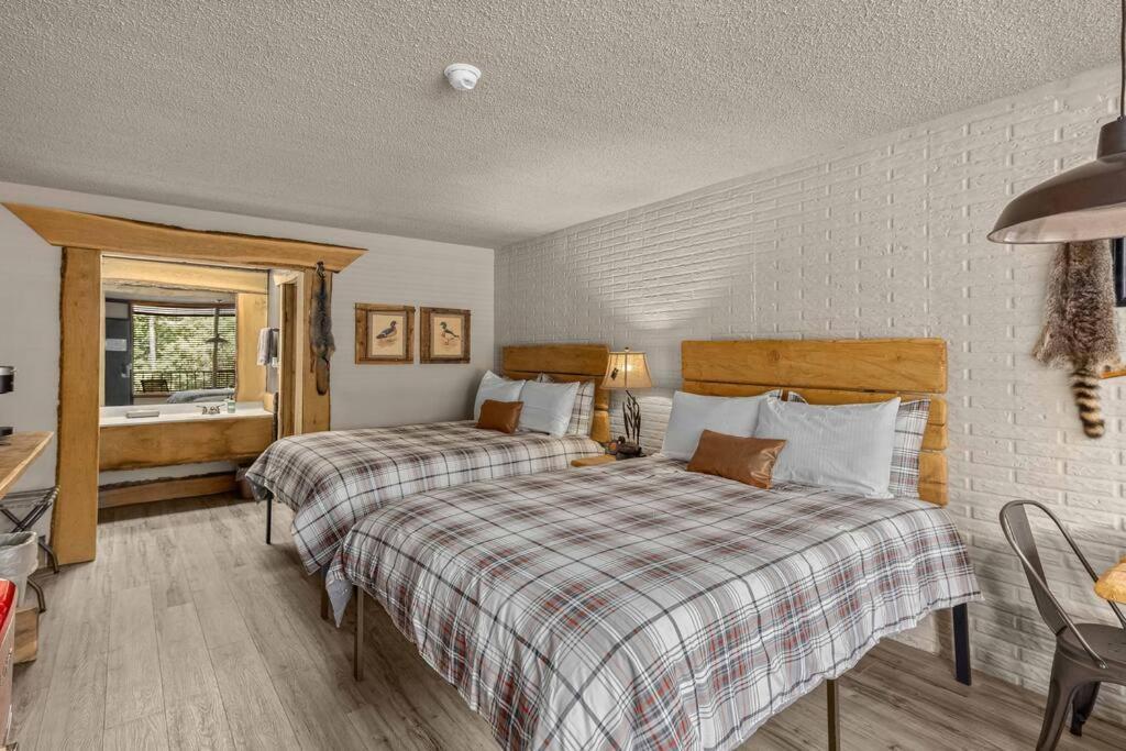 Stonegate Lodge 2 Queen Beds Fast Wifi 50In Tv Salt Water Pool Room # 305 يوريكا سبرينغز المظهر الخارجي الصورة